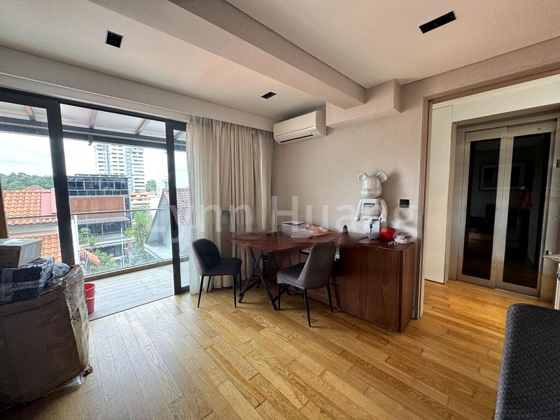 6 Bed Semi-Detached House (Landed) for Sale in  Hoover Park - Image 11