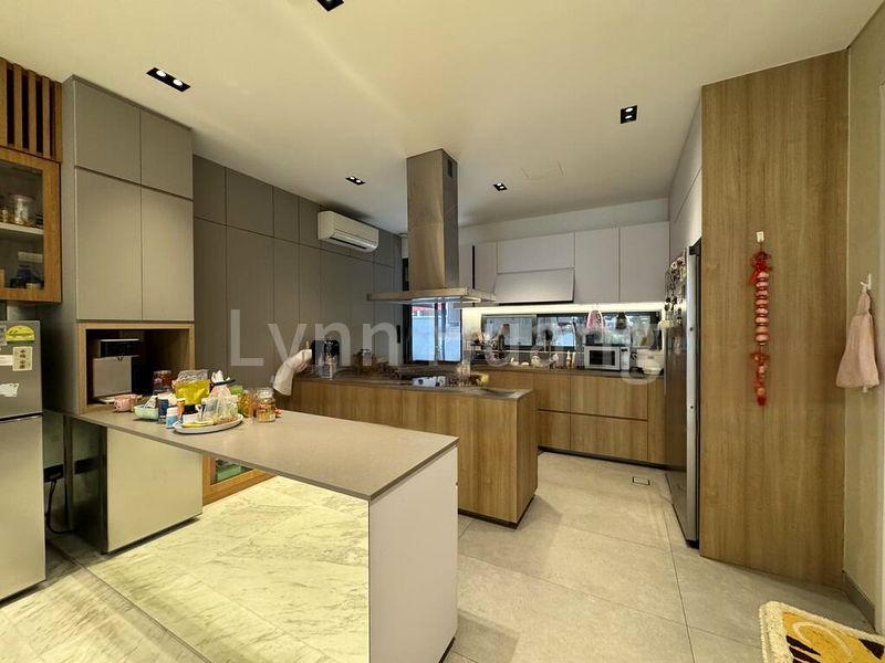 6 Bed Semi-Detached House (Landed) for Sale in  Hoover Park - Image 6