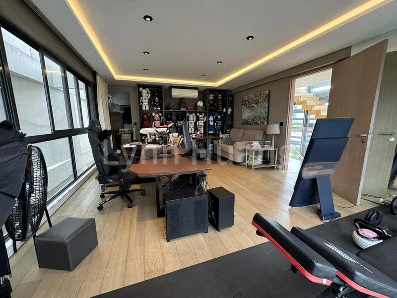 6 Bed Semi-Detached House (Landed) for Sale in  Hoover Park - Image 12