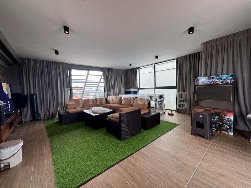 6 Bed Semi-Detached House (Landed) for Sale in  Hoover Park - Image 13