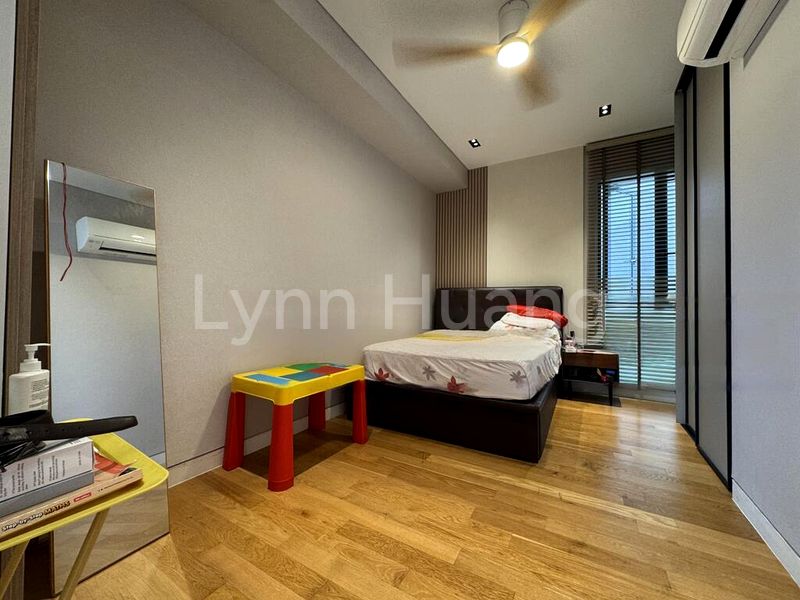 6 Bed Semi-Detached House (Landed) for Sale in  Hoover Park - Image 8