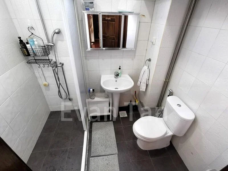 Room (Condo) for Rent in Orchard Towers - Image 2