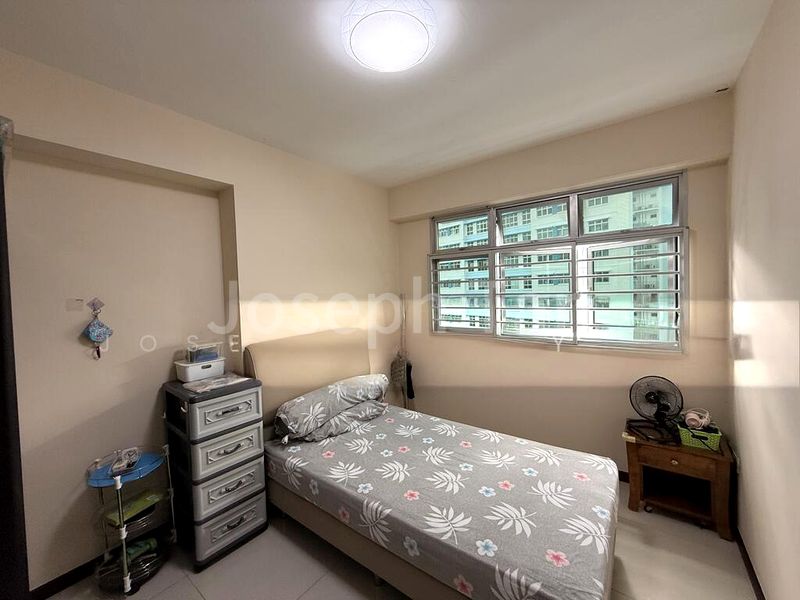 4 Room (4A) HDB for Sale in  166A Yung Kuang Road - Image 9