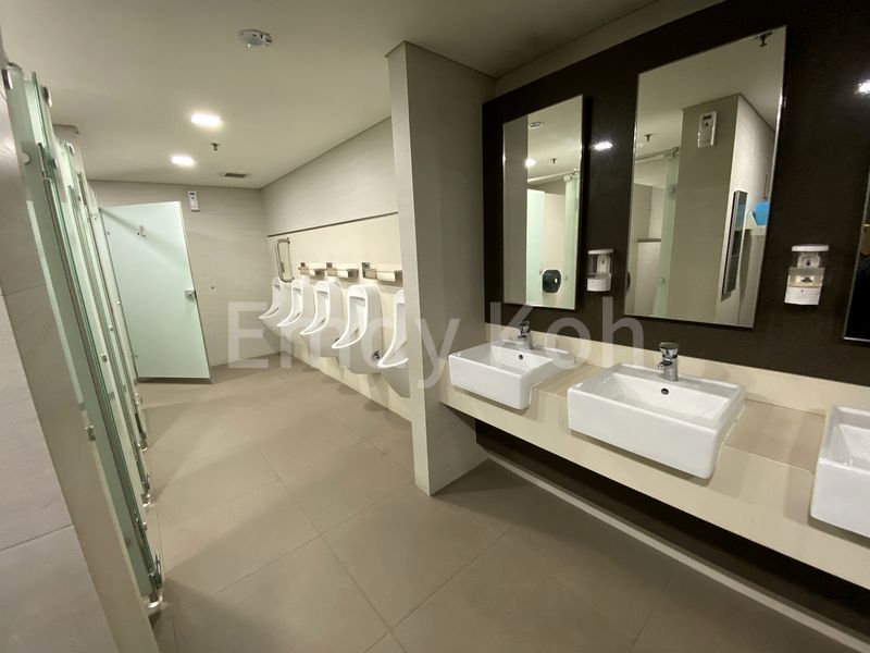 Office for Rent in Robinson Road - Image 11