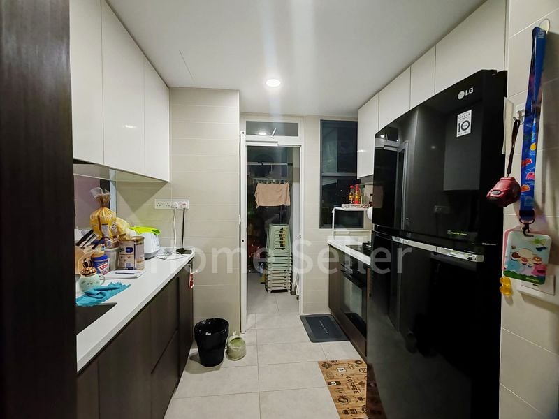 3 Bed Condo for Sale in Symphony Suites - Image 8