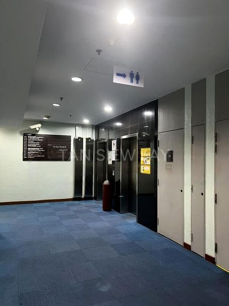 Office for Rent: Fu Lu Shou Complex - Image 2