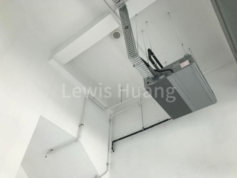 Other Retail for Rent in Eon Shenton - Image 4