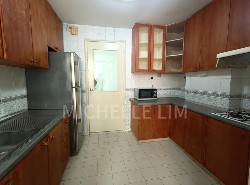 3 Bed Condo for Rent in  Astoria Park - Image 10