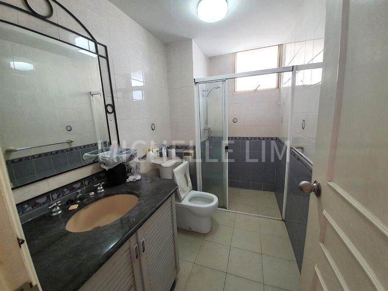 3 Bed Condo for Rent in  Astoria Park - Image 6