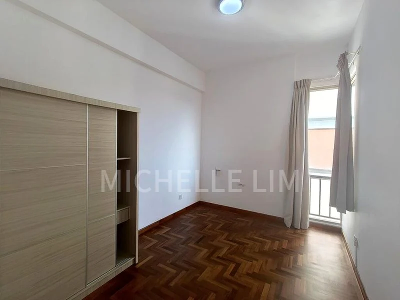 3 Bed Condo for Rent in  Astoria Park - Image 9