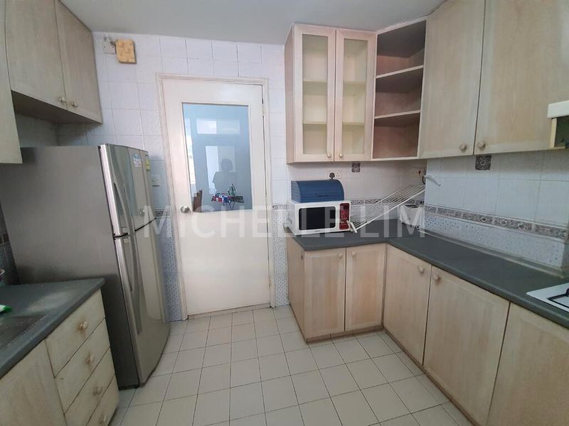 3 Bed Condo for Rent in  Astoria Park - Image 5