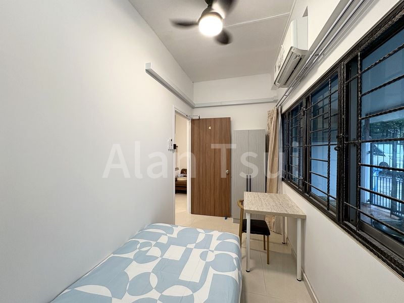 Common Room (Landed) for Rent in  Sennett Estate - Image 2