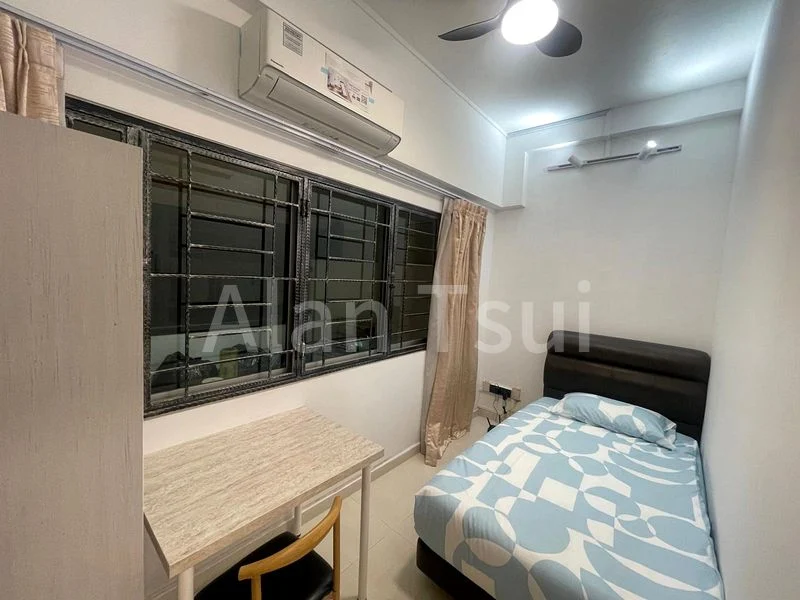 Common Room (Landed) for Rent in  Sennett Estate - Image 3