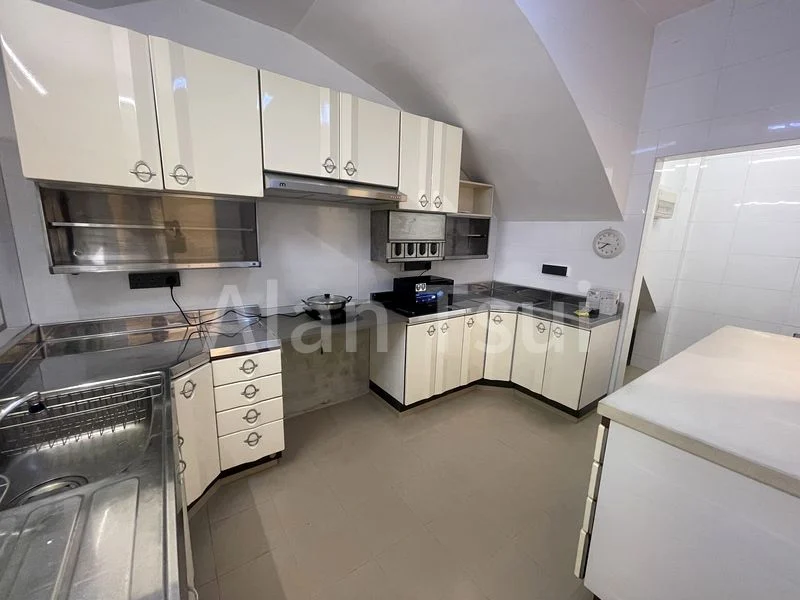 Common Room (Landed) for Rent in  Sennett Estate - Image 4