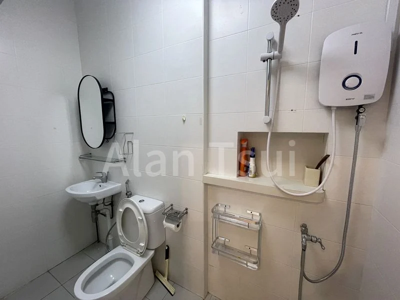 Common Room (Landed) for Rent in  Sennett Estate - Image 6