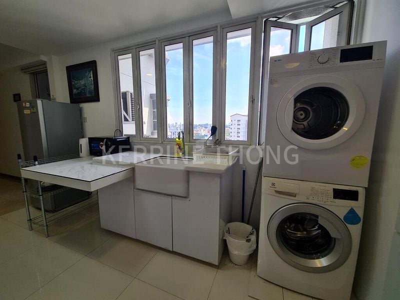 Common Room (Condo) for Rent in  Le Crescendo - Image 3
