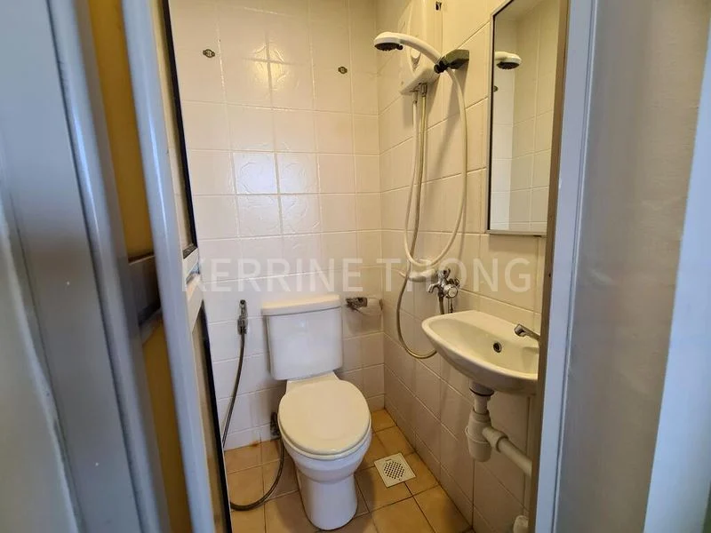 Common Room (Condo) for Rent in  Le Crescendo - Image 7