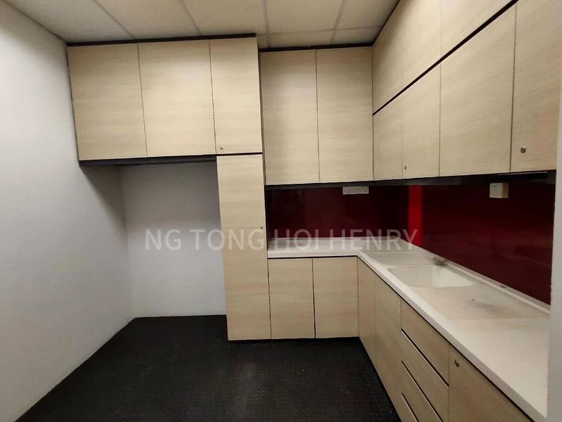 Office for Rent: 80 Robinson Road - Image 9