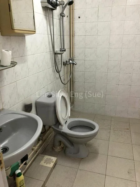 4 Room (4NG) HDB for Rent in  10 Lorong 7 Toa Payoh - Image 2