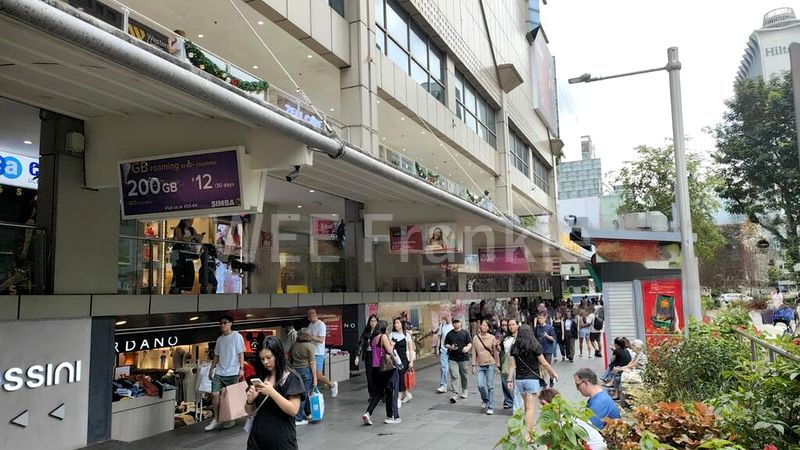 Shop / Shophouse for Rent: Heart of Orchard Road, Lucky Plaza - Image 4