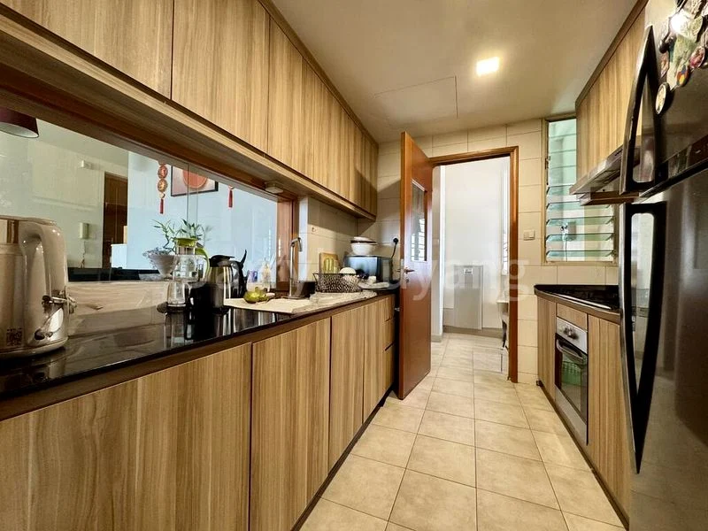 3 Bed Condo for Rent in  Sunglade - Image 8