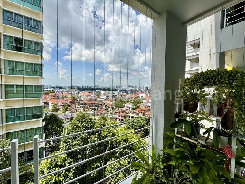 3 Bed Condo for Rent in  Sunglade - Image 1