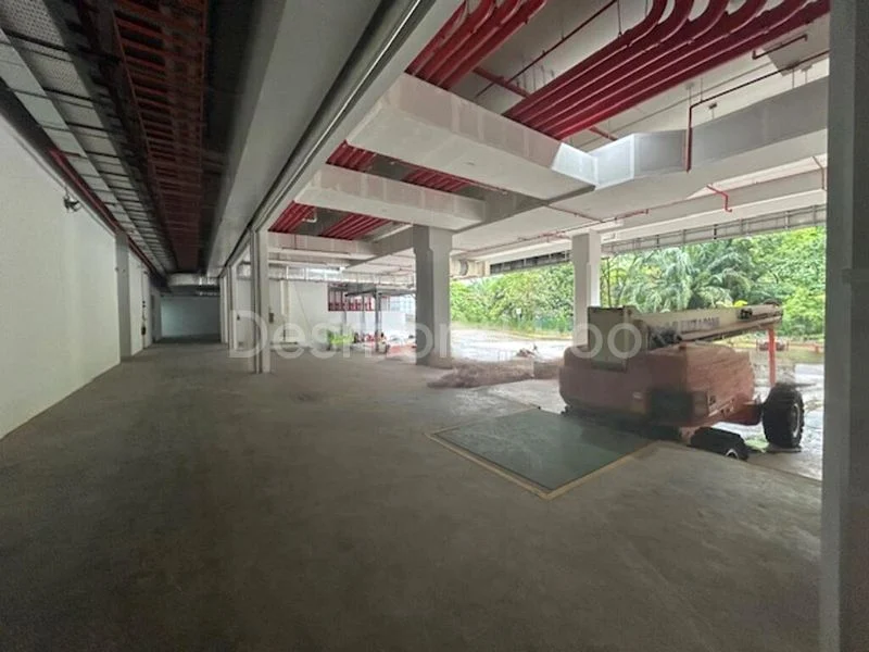 Light Industrial (B1) for Rent: Ground Floor, Aircon (6m High) | Corporate Image | Pasir Panjang MRT - Image 1