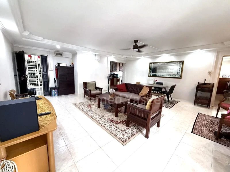 5 Room (5I) HDB for Sale in  125 Rivervale Street - Image 3