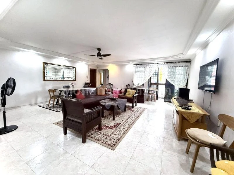 5 Room (5I) HDB for Sale in  125 Rivervale Street - Image 1