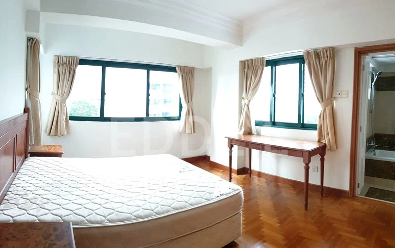 2 Bed Condo for Rent in  Surrey Court - Image 4