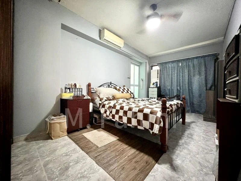 5 Room (5I) HDB for Sale in  833 Jurong West Street 81 - Image 4