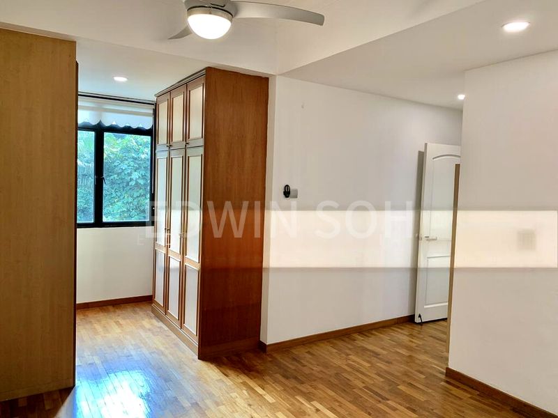 3 Bed Condo for Rent in  The Park Vale - Image 6