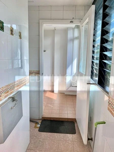 3 Bed Condo for Rent in  The Park Vale - Image 9