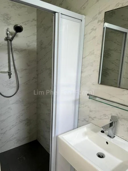 Master Room (Condo) for Rent in  Hock Mansion - Image 5