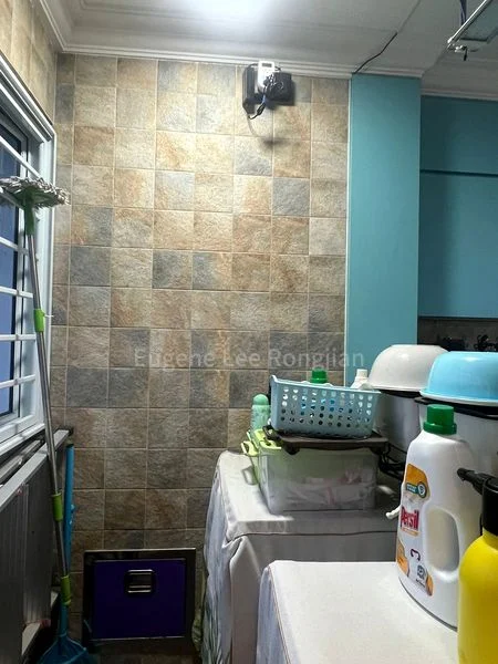 3 Room (3NG) HDB for Sale in  557 Ang Mo Kio Avenue 10 - Image 5
