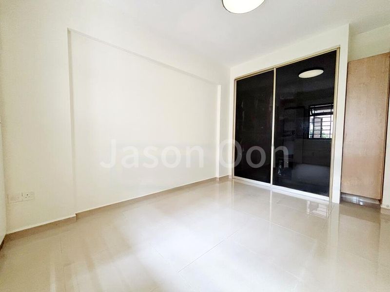 4 Room (4A) HDB for Sale in  150 Rivervale Crescent - Image 5