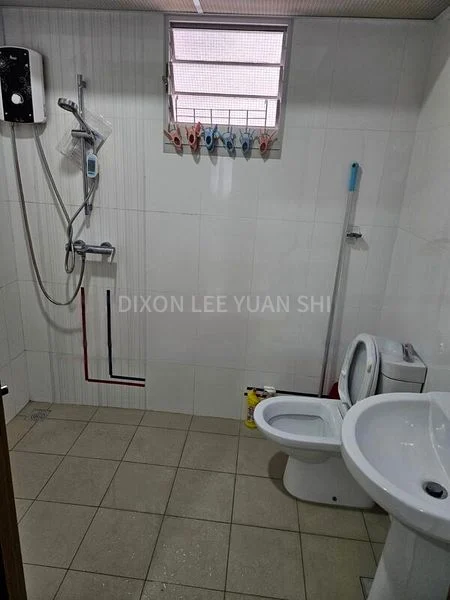 4 Room (4NG) HDB for Rent in  439C Bukit Batok West Avenue 8 - Image 1