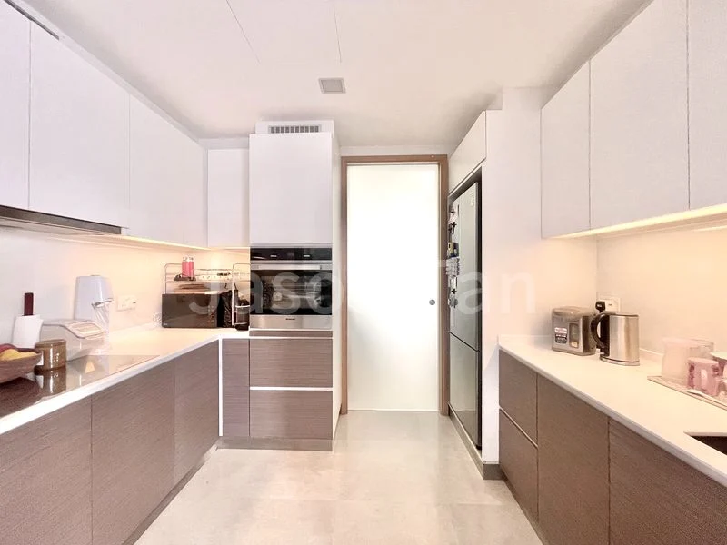 5 Bed Cluster House (Landed) for Sale in  Este Villa - Image 4