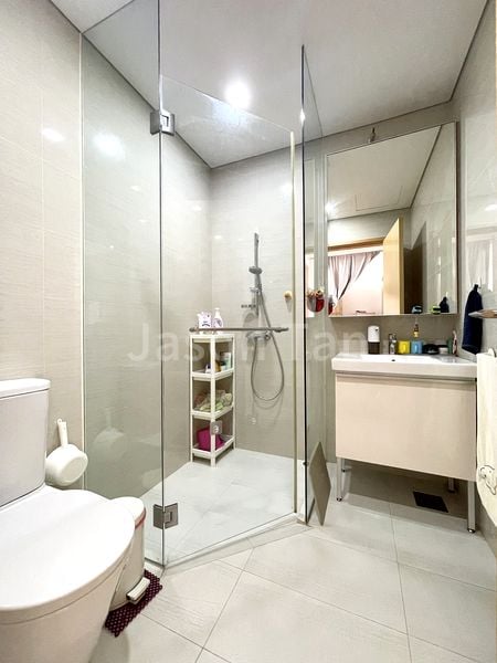 5 Bed Cluster House (Landed) for Sale in  Este Villa - Image 8