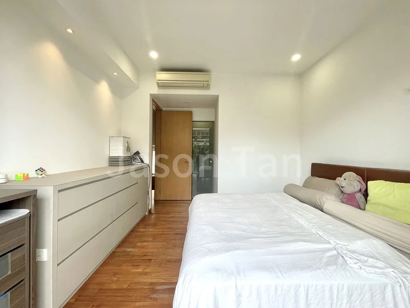 5 Bed Cluster House (Landed) for Sale in  Este Villa - Image 7