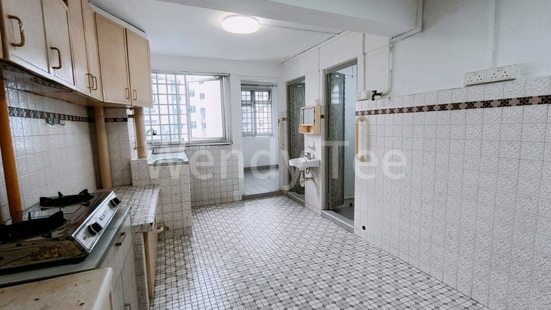 3 Room (3I) HDB for Sale in  66 Marine Drive - Image 4