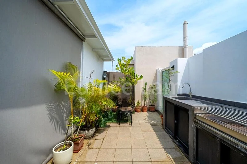 3 Bed Executive Condo for Sale in  Watercolours - Image 9