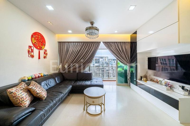 3 Bed Executive Condo for Sale in  Watercolours - Image 3
