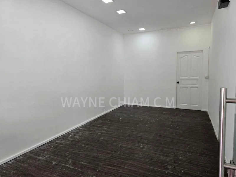 Shop / Shophouse for Rent: 725 Ang Mo Kio Avenue 6 - Image 2