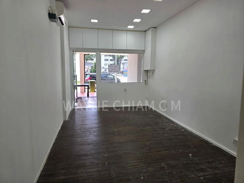Shop / Shophouse for Rent: 725 Ang Mo Kio Avenue 6 - Image 1