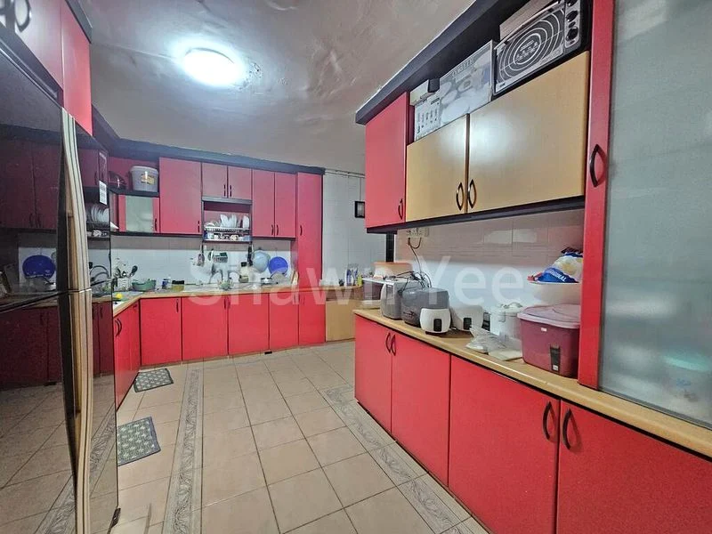 Executive HDB for Sale in  366 Bukit Batok Street 31 - Image 4