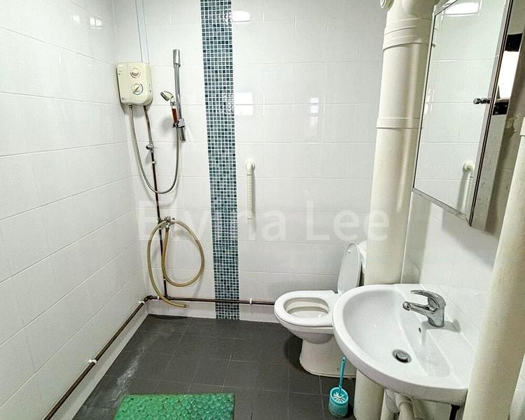 Room (HDB) for Rent in  705 Hougang Avenue 2 - Image 3