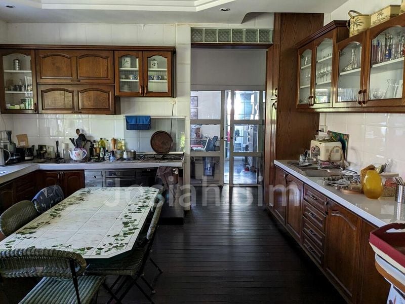 6 Bed Terraced House (Landed) for Rent in  Pasir Ris Beach Park - Image 2