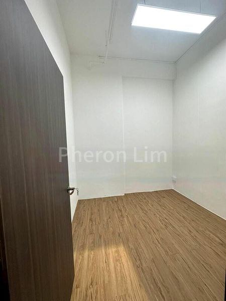 Light Industrial (B1) for Rent: Bizlink Centre - Image 1