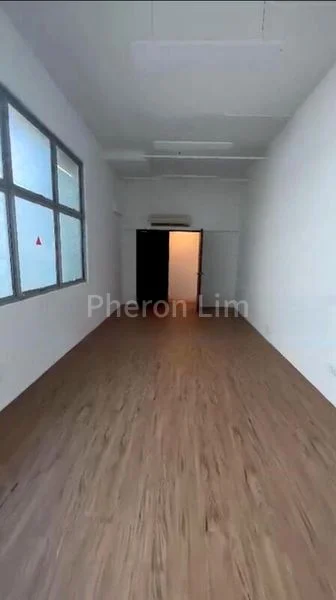 Light Industrial (B1) for Rent: Bizlink Centre - Image 2